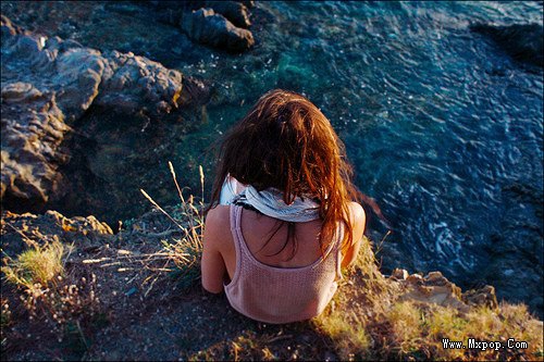 前夫發短信問候前妻說明什么 前夫發短信問候前妻說明什么